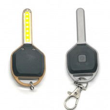 Breloc cu lumina LED, in forma de cheie